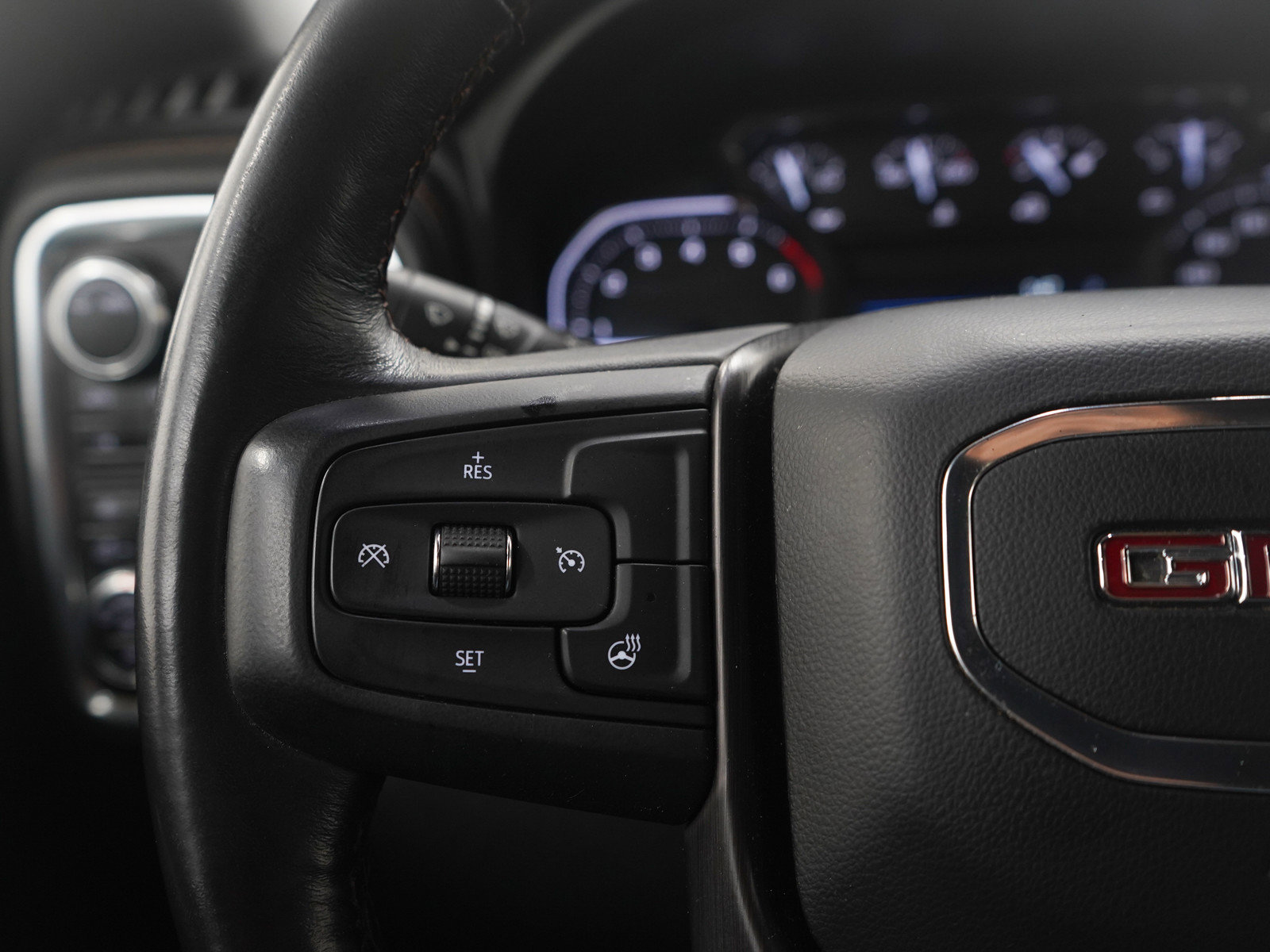 Used 2021 GMC Sierra 2500 AT4 w/ AT4 Preferred Package AWD/4WD image 26