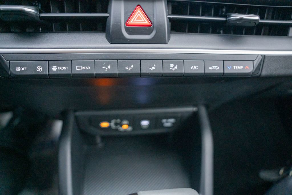 Used 2025 Kia K4 EX image 24