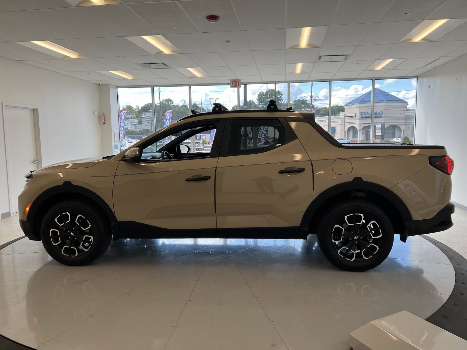 Used 2023 Hyundai Santa Cruz SEL w/ Activity Package image 59