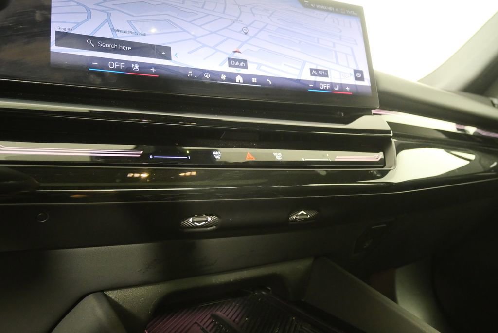 Certified 2024 BMW 530i image 23