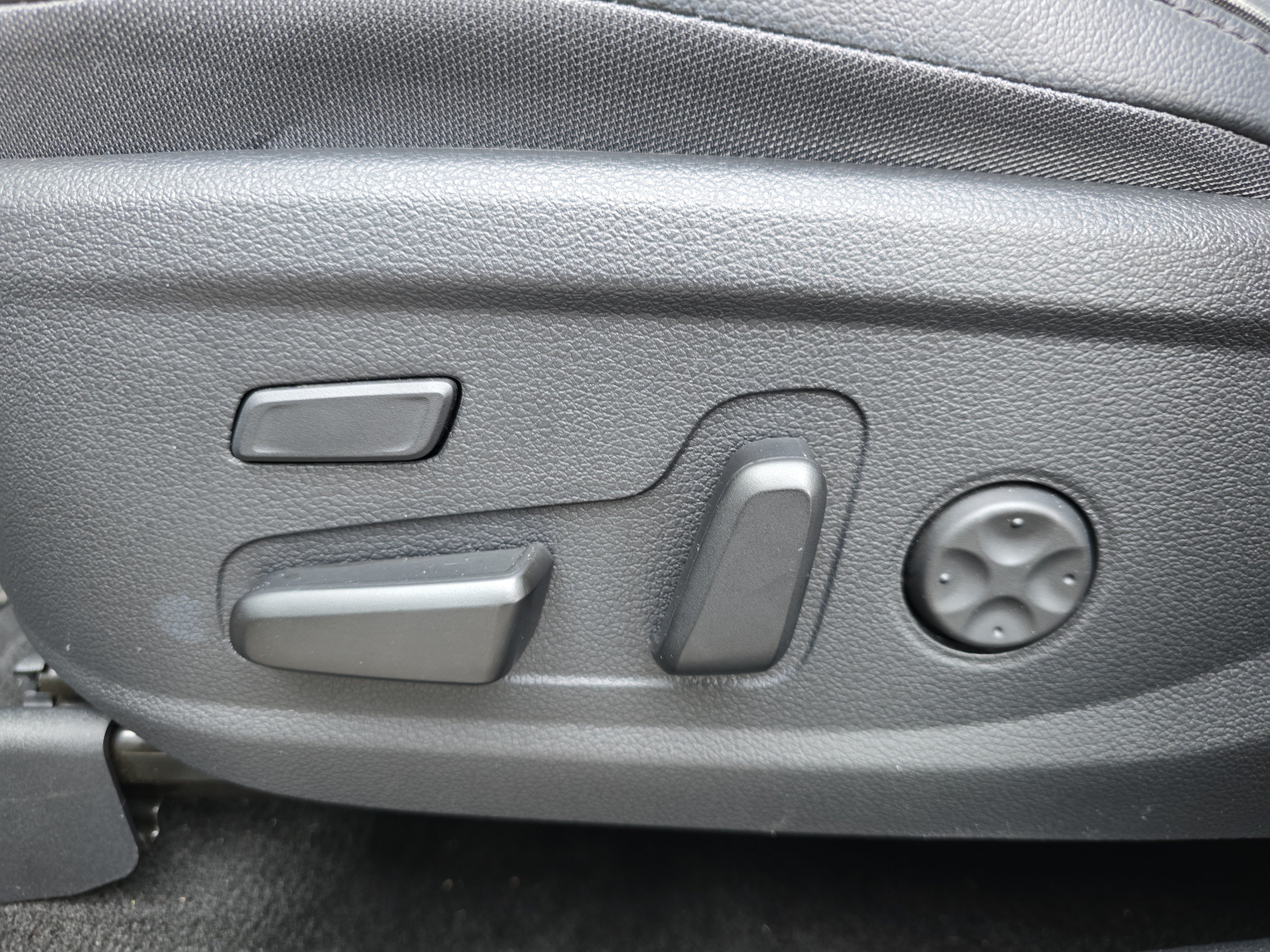 Used 2021 Hyundai Santa Fe Limited FWD image 22