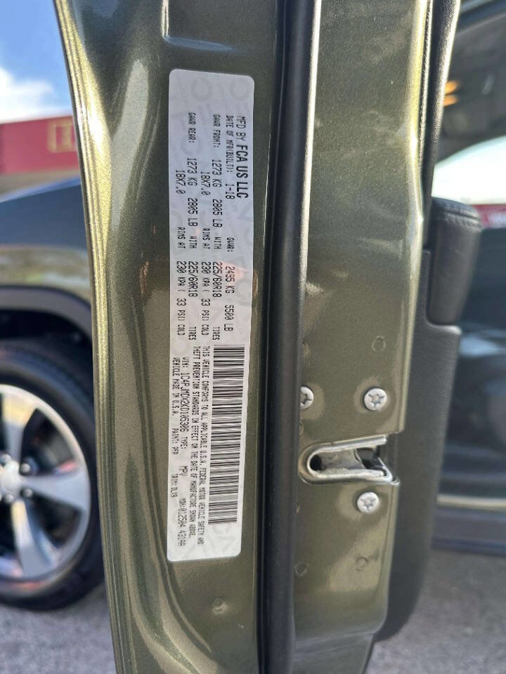 Used 2019 Jeep Cherokee Limited image 27