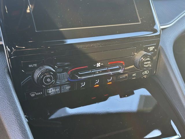 New 2025 Jeep Grand Cherokee L Laredo image 24