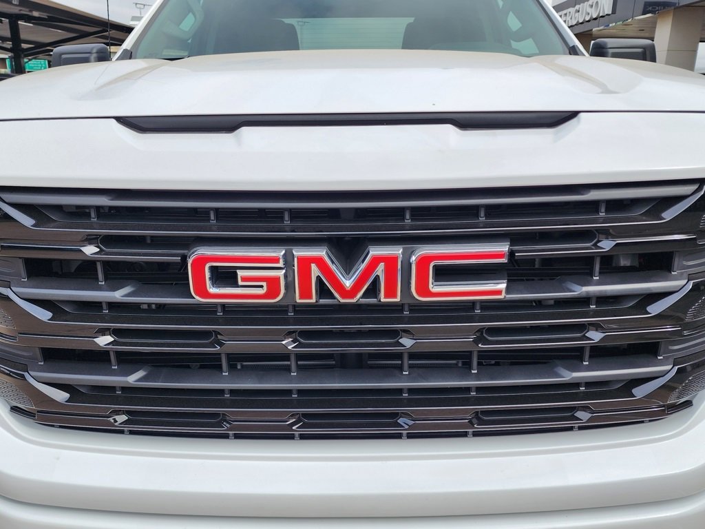 New 2026 GMC Sierra 1500 Elevation image 10