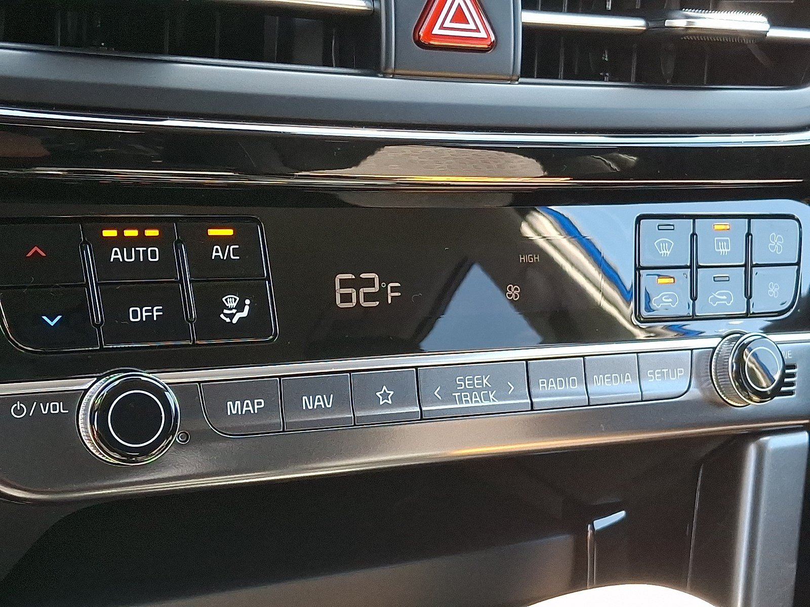 New 2026 Kia Seltos S AWD/4WD image 8