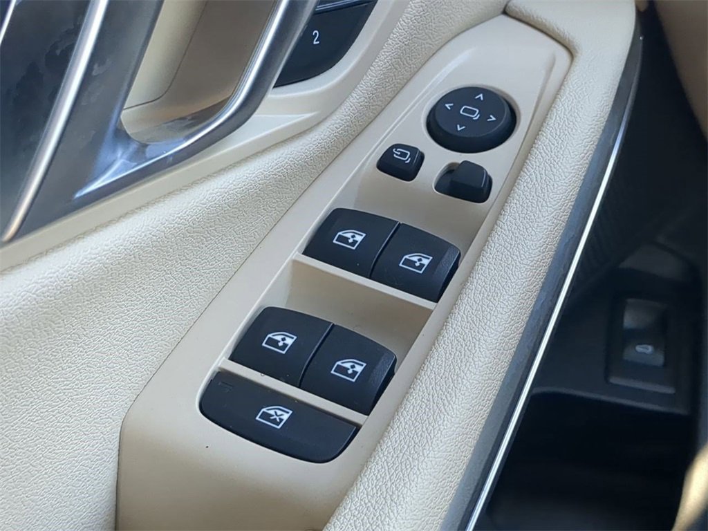 Used 2020 BMW 330i xDrive Sedan w/ Convenience Package image 26