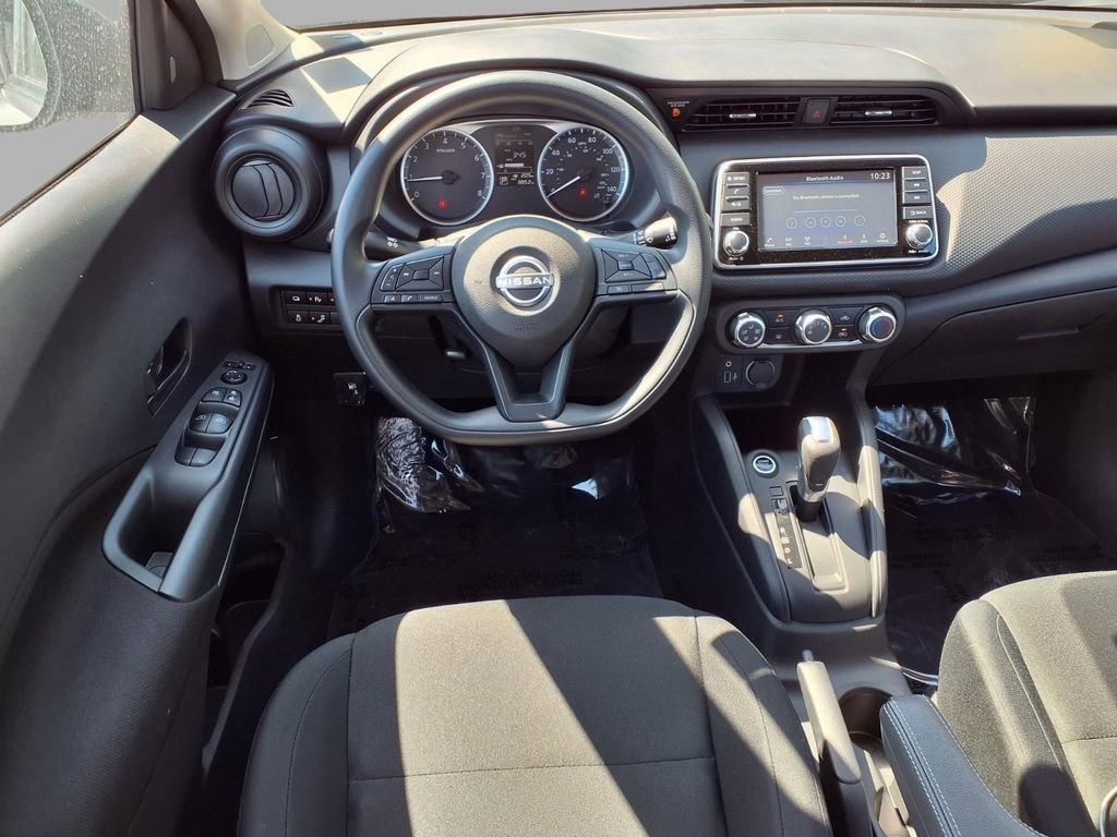 Used 2025 Nissan Kicks Play S FWD image 4