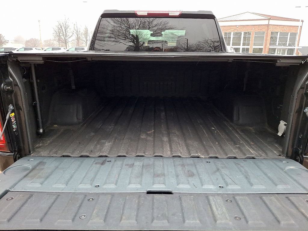 Used 2022 GMC Sierra 1500 SLT image 28