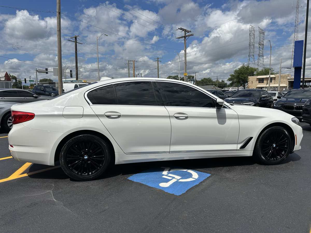 Used 2019 BMW 530i w/ Convenience Package RWD image 4