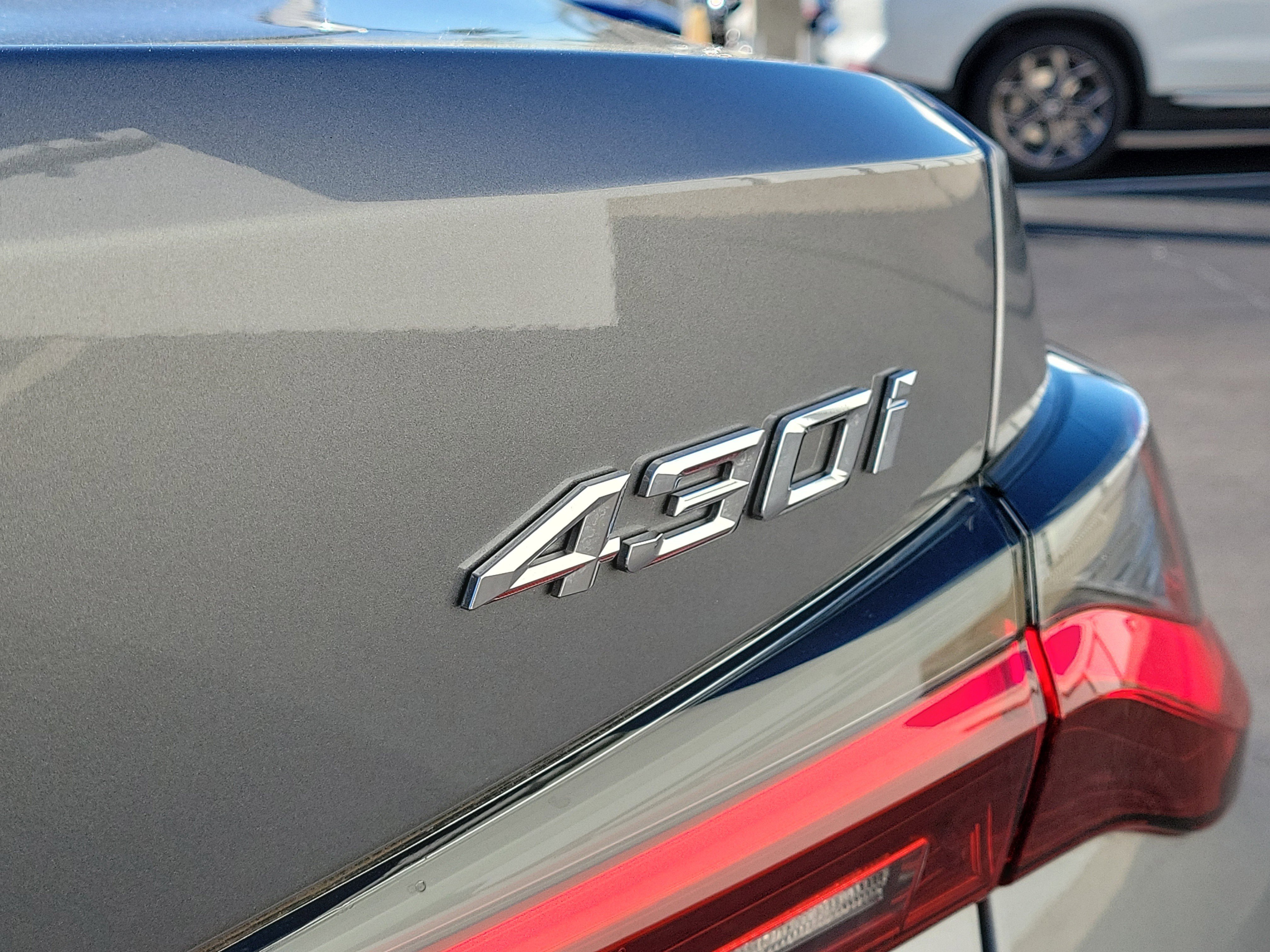 Used 2025 BMW 430i w/ Premium Package image 5