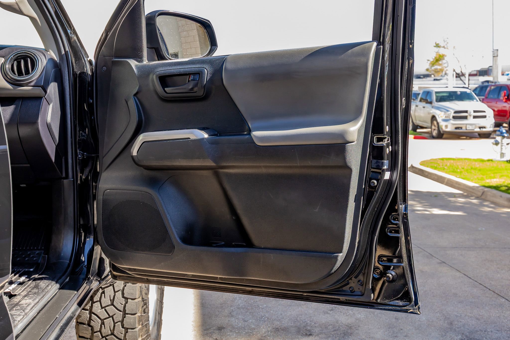 Used 2021 Toyota Tacoma SR5 image 34