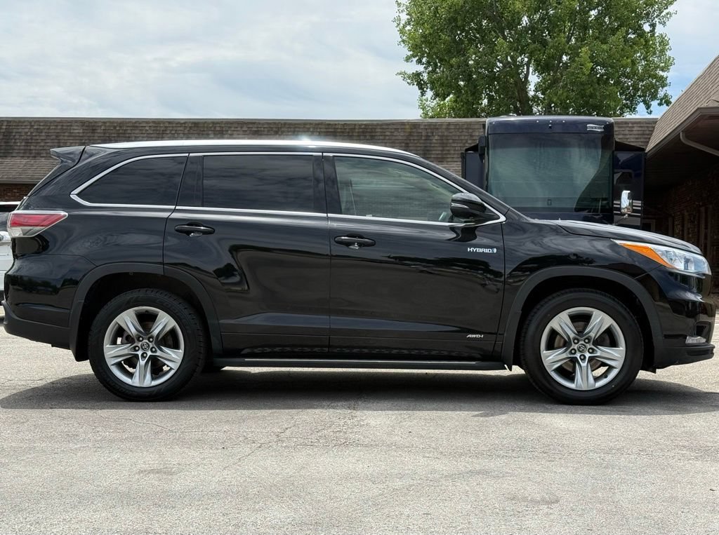 Used 2016 Toyota Highlander Limited Platinum AWD/4WD image 6