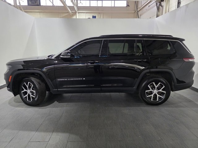 Used 2024 Jeep Grand Cherokee L Limited image 2