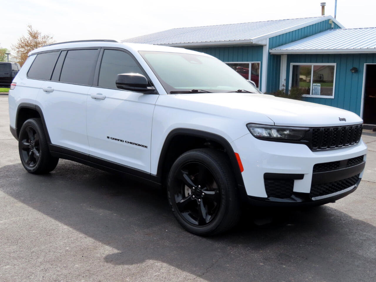 Used 2021 Jeep Grand Cherokee L Laredo image 8