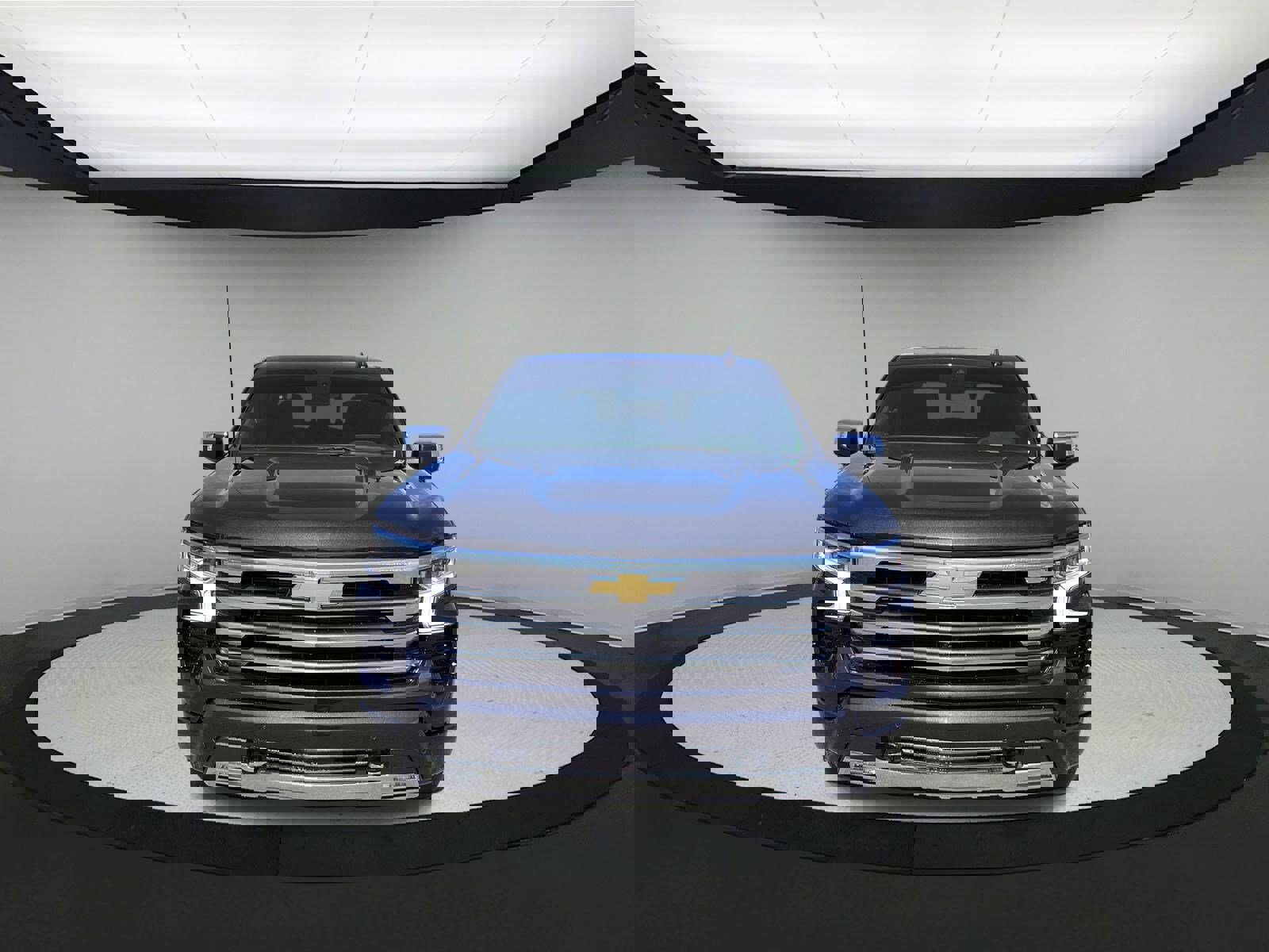 Used 2024 Chevrolet Silverado 1500 High Country image 3