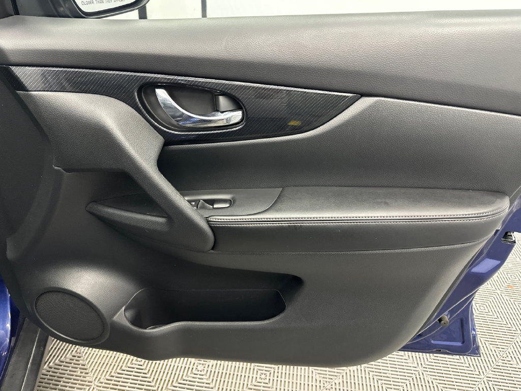 Used 2020 Nissan Rogue SL w/ Premium Package AWD/4WD image 16