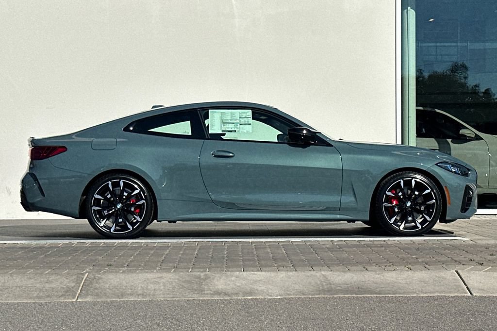 New 2026 BMW M440i Coupe RWD image 2