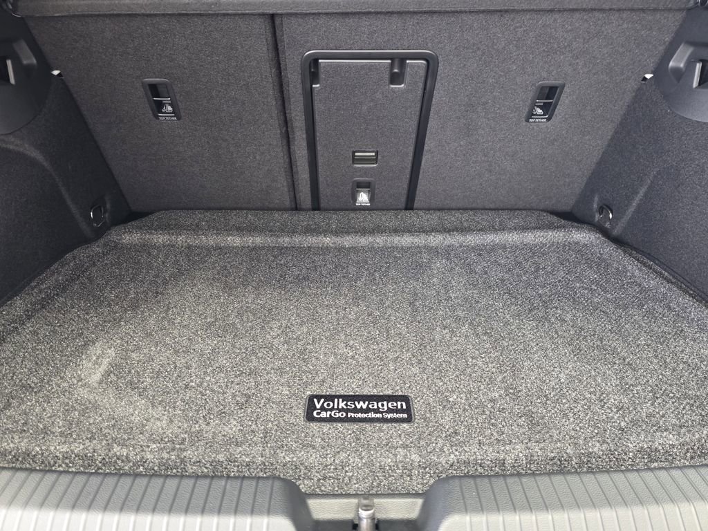 New 2026 Volkswagen Golf w/ Euro Style Package image 21