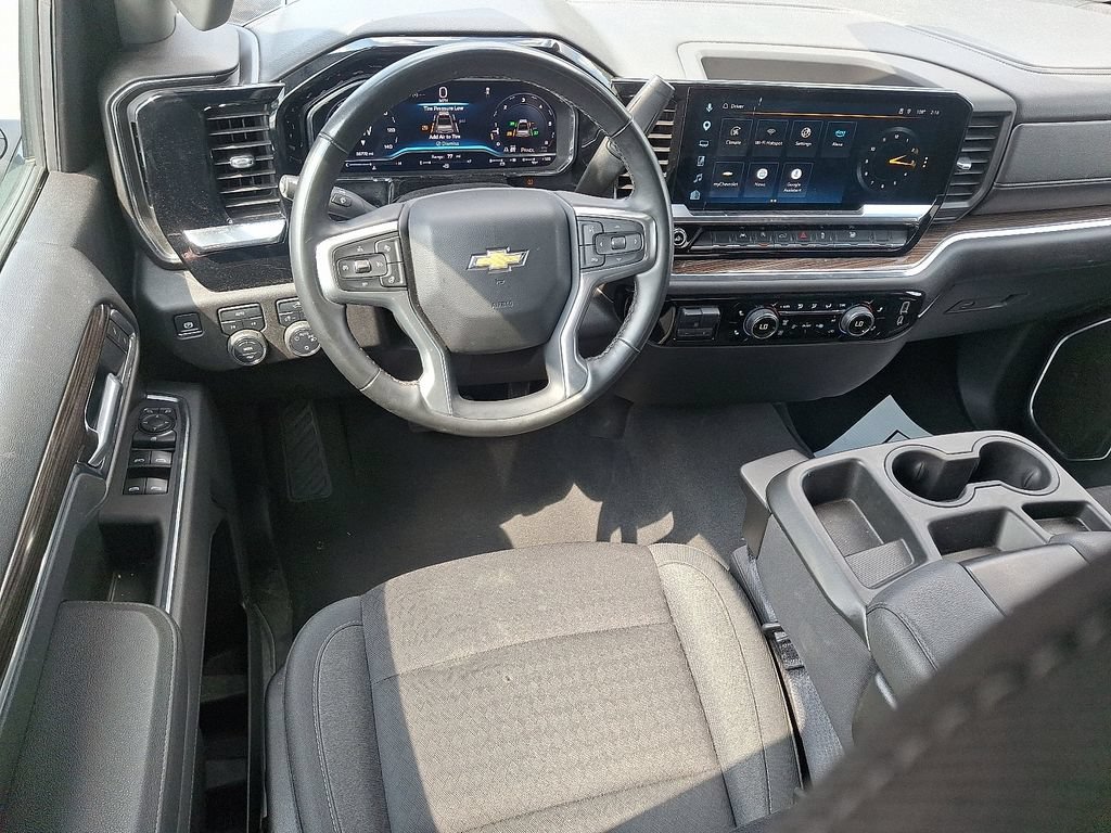 Used 2025 Chevrolet Silverado 1500 LT AWD/4WD image 11