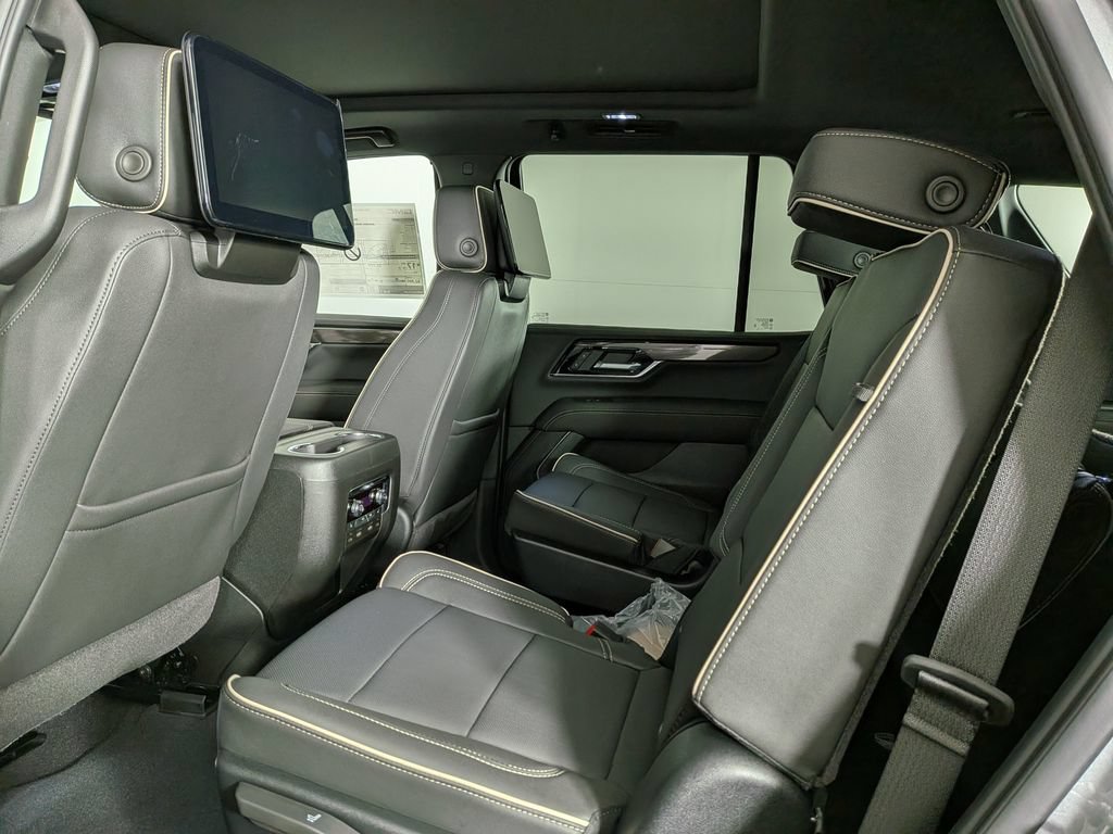 New 2026 GMC Yukon Elevation w/ Elevation Premium Package AWD/4WD image 30