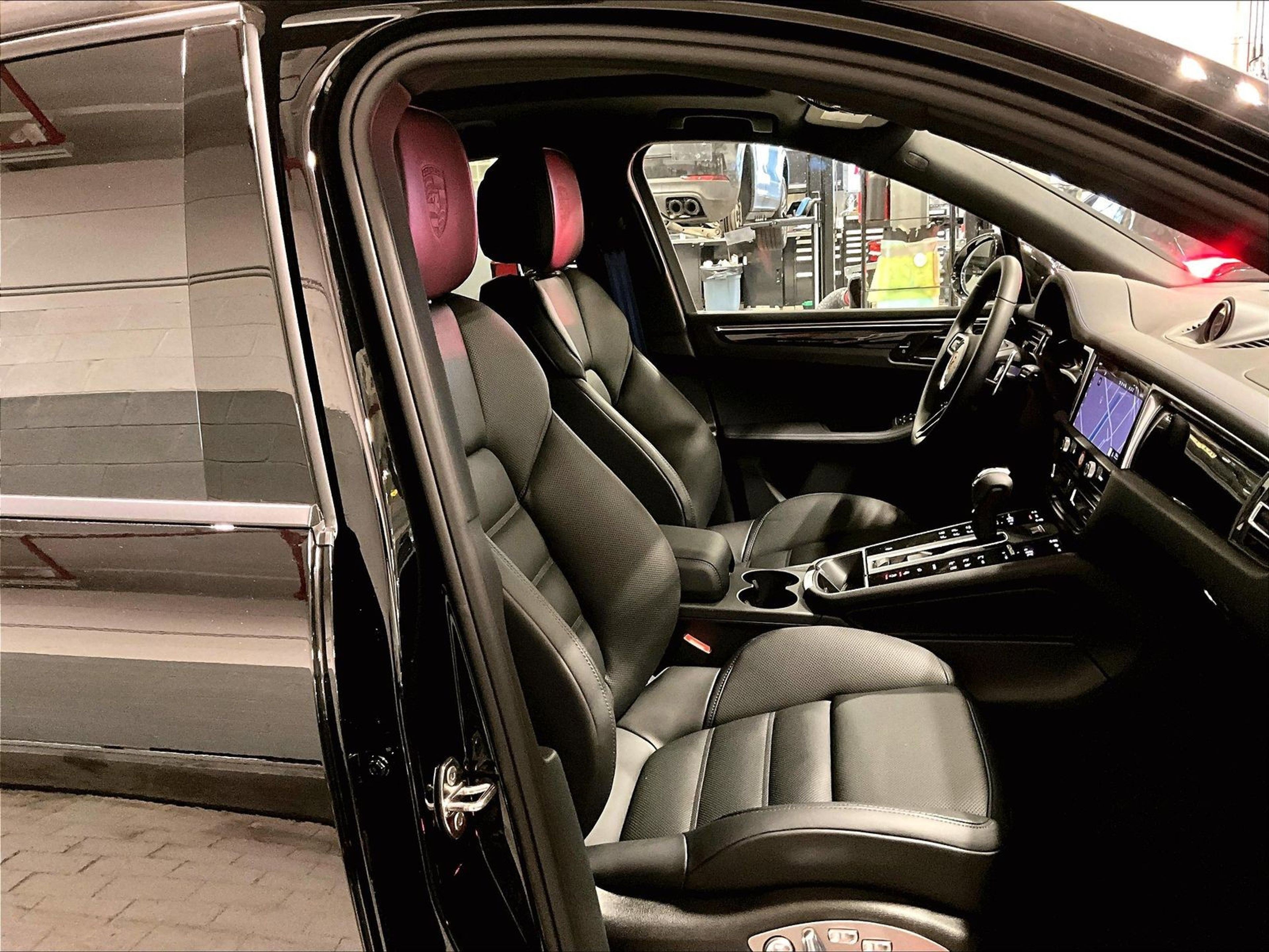 New 2026 Porsche Macan image 10