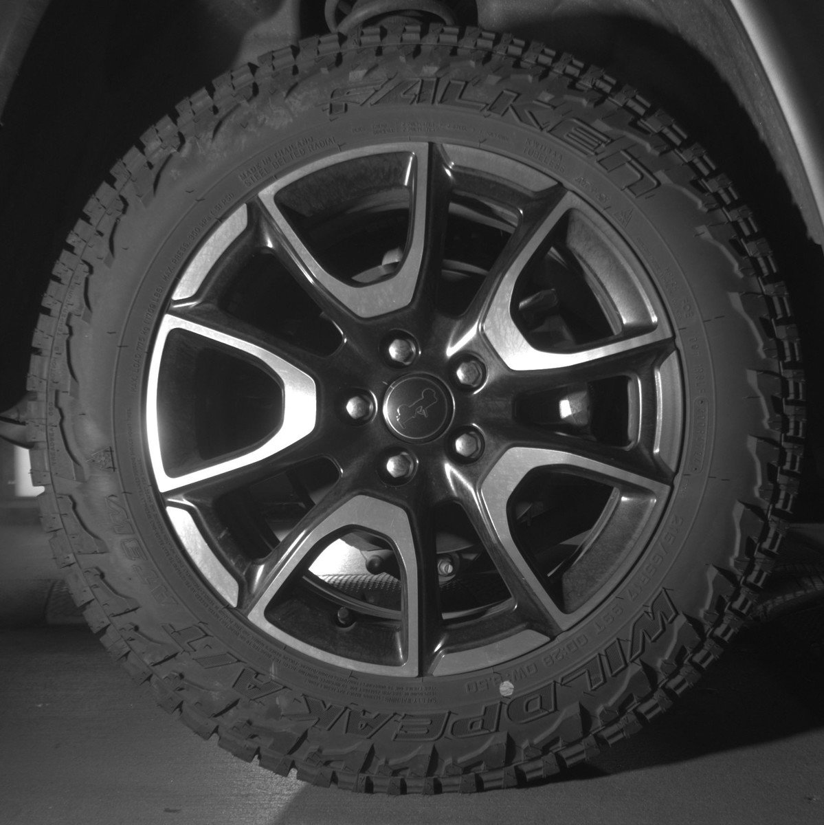 Used 2025 Jeep Compass Trailhawk AWD/4WD image 15