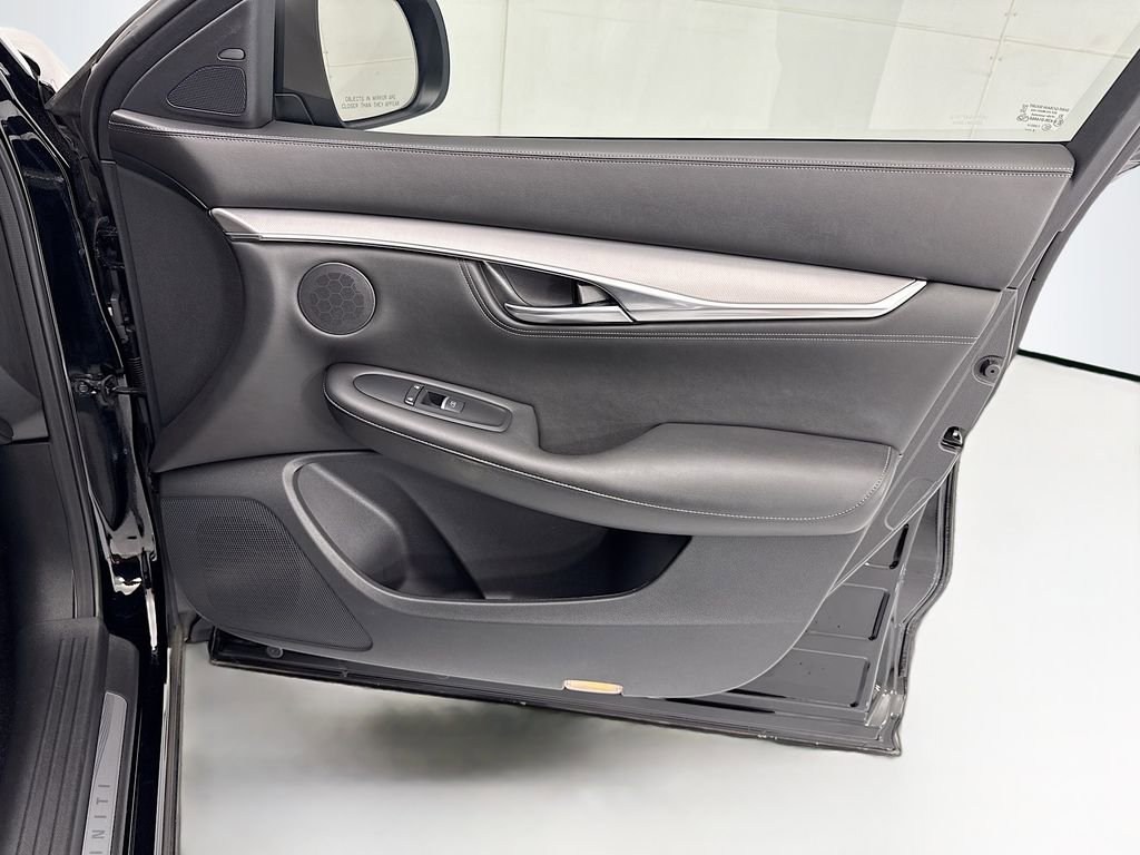 Used 2023 INFINITI QX55 Luxe w/ Cargo Package image 23