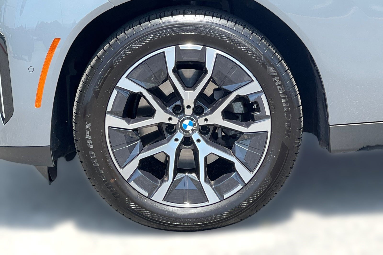 Used 2025 BMW X3 xDrive30i w/ Premium Package AWD/4WD image 11