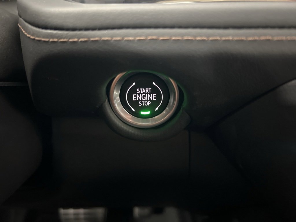 Used 2025 Chevrolet Tahoe High Country image 16