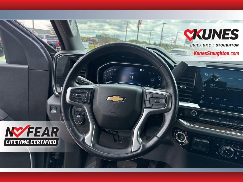 Used 2022 Chevrolet Silverado 1500 LT AWD/4WD image 45
