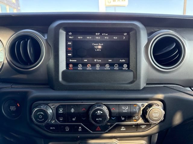 Used 2022 Jeep Gladiator Sport AWD/4WD image 15