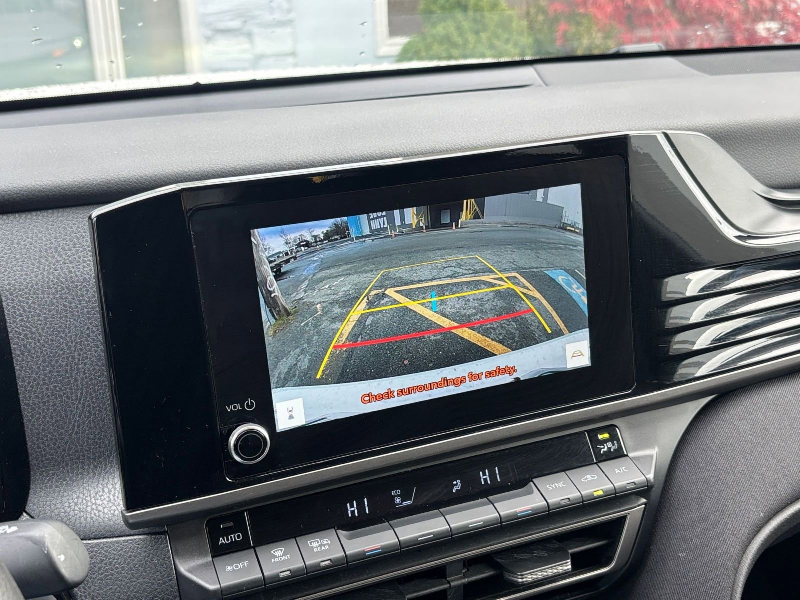 Used 2025 Toyota Camry LE image 17