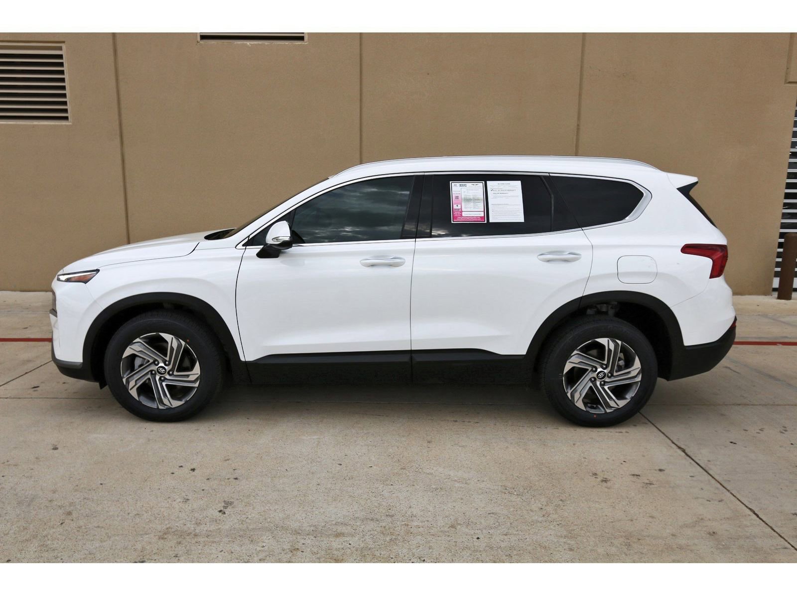 Certified 2023 Hyundai Santa Fe SEL w/ Cargo Package image 6