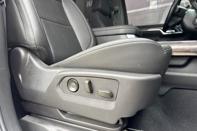 Used 2024 Chevrolet Silverado 2500 LTZ w/ LTZ Convenience Package image 23