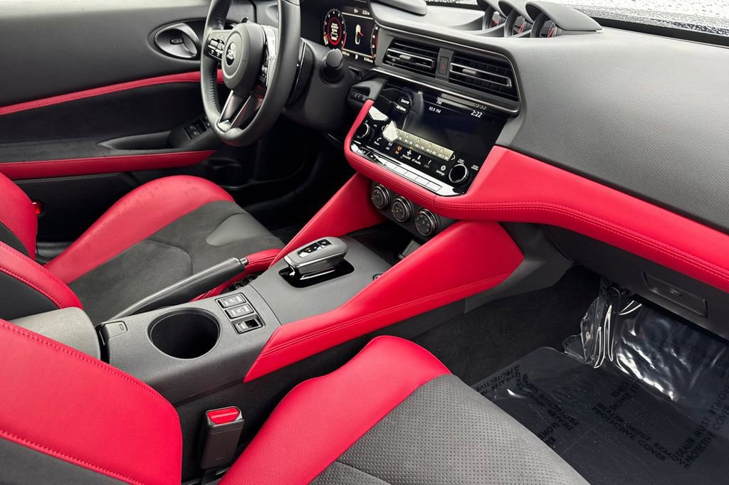 Used 2025 Nissan Z Performance w/ Floor Mat Package image 12