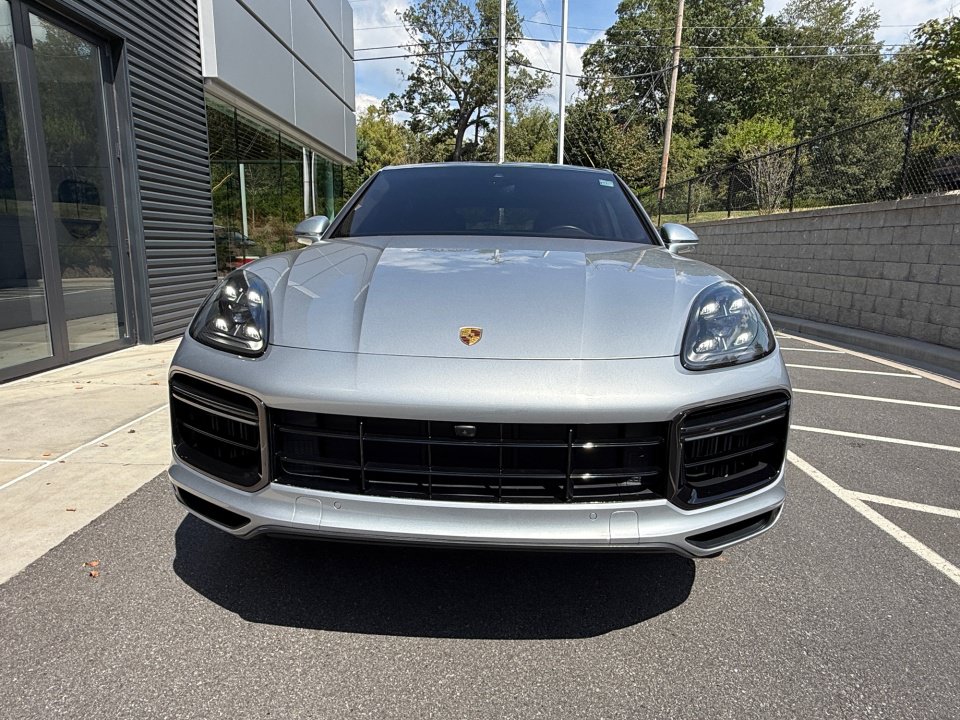 Certified 2020 Porsche Cayenne Turbo S AWD/4WD image 10