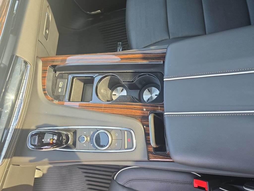 Used 2023 Cadillac Escalade Premium Luxury AWD/4WD image 26