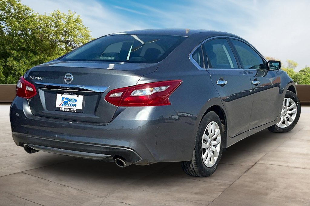 Used 2018 Nissan Altima 2.5 S w/ S Convenience Package FWD image 2