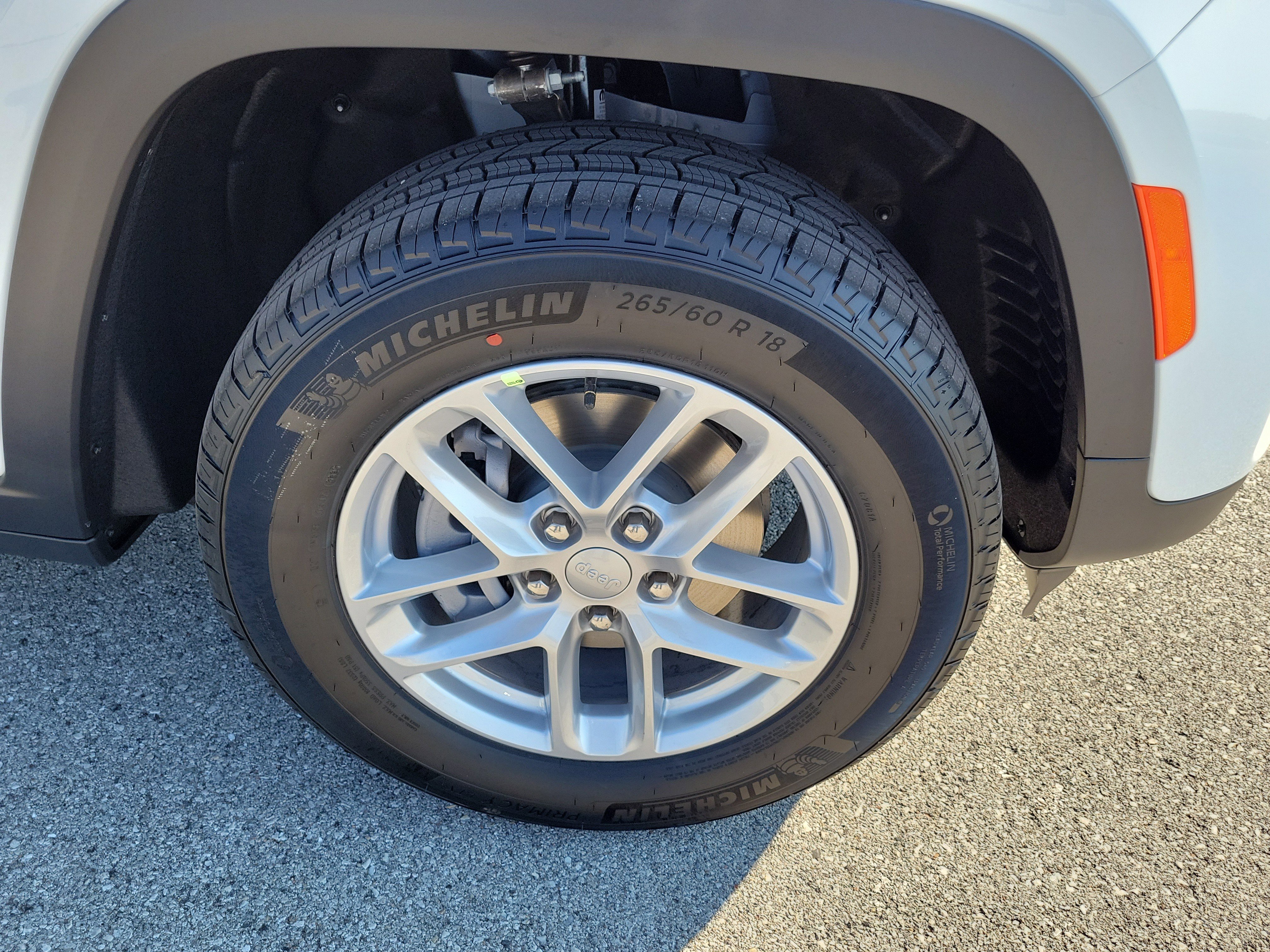 New 2025 Jeep Grand Cherokee Laredo X image 6