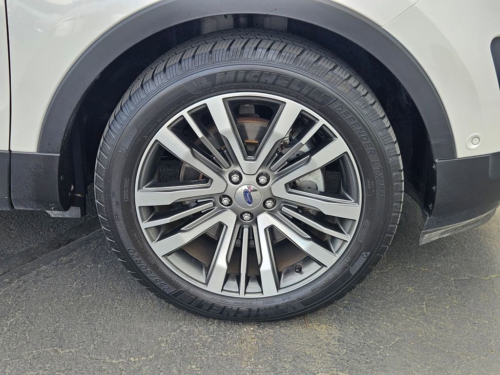 Used 2017 Ford Explorer Platinum image 31