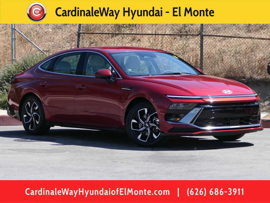 Certified 2025 Hyundai Sonata SEL FWD image 1