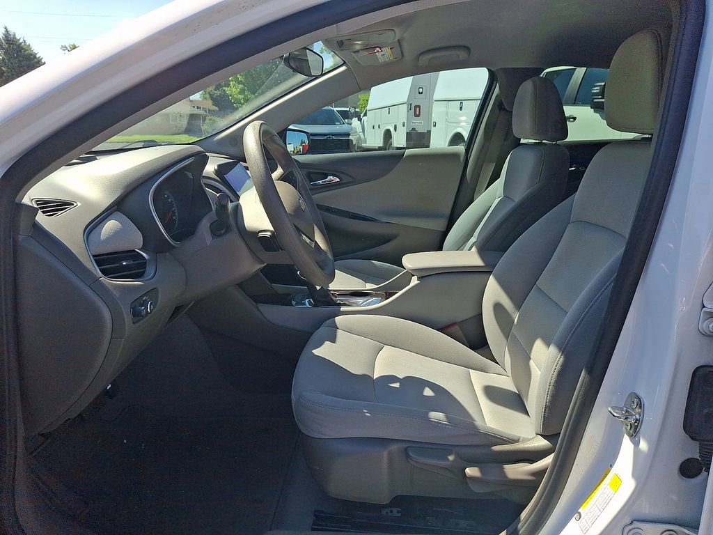 Used 2021 Chevrolet Malibu LS FWD image 12