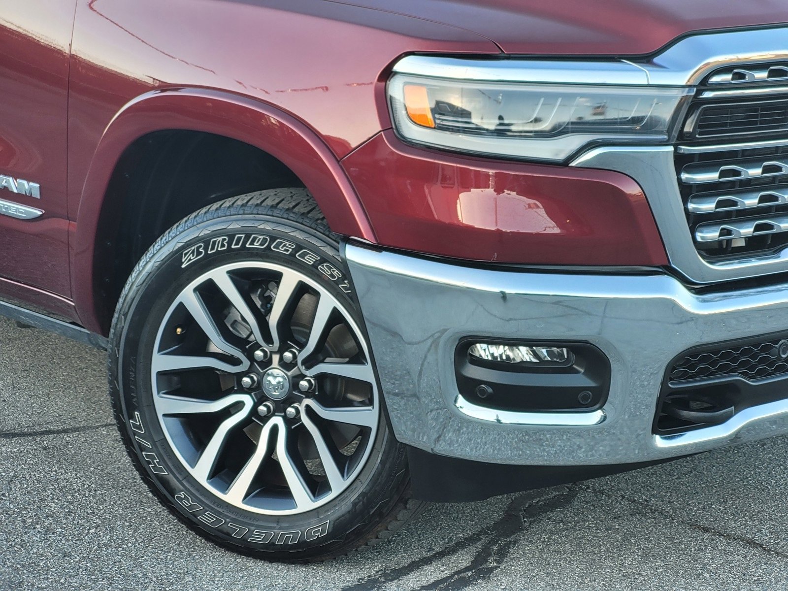 Used 2025 RAM 1500 Limited w/ Trailer Tow Group image 9