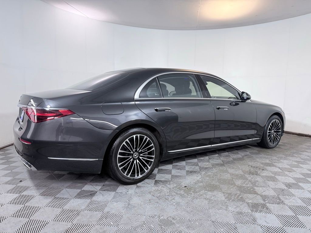 Used 2022 Mercedes-Benz S 500 4MATIC w/ 3D Technology Package image 7