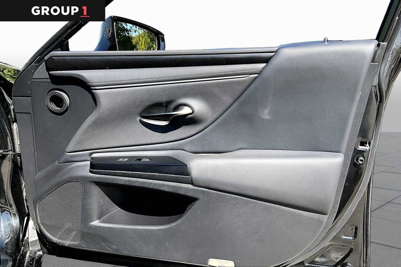 Used 2025 Lexus ES 350 w/ Premium Package FWD image 20