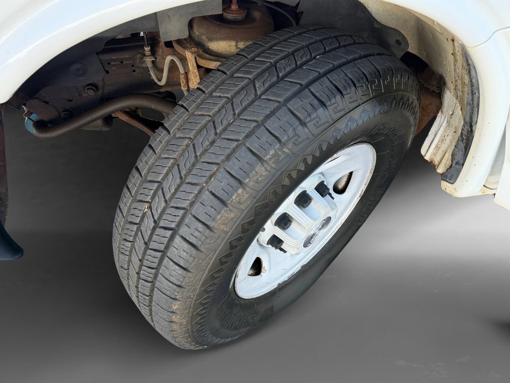 Used 2008 Chevrolet Express 2500 RWD image 9