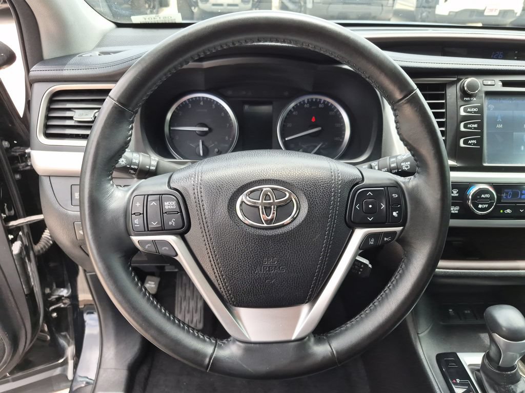 Used 2017 Toyota Highlander XLE FWD image 20
