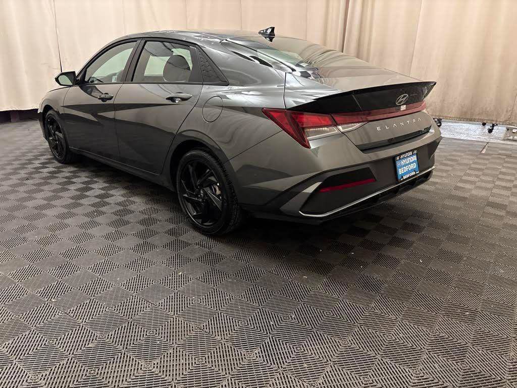 New 2026 Hyundai Elantra Sport FWD image 6