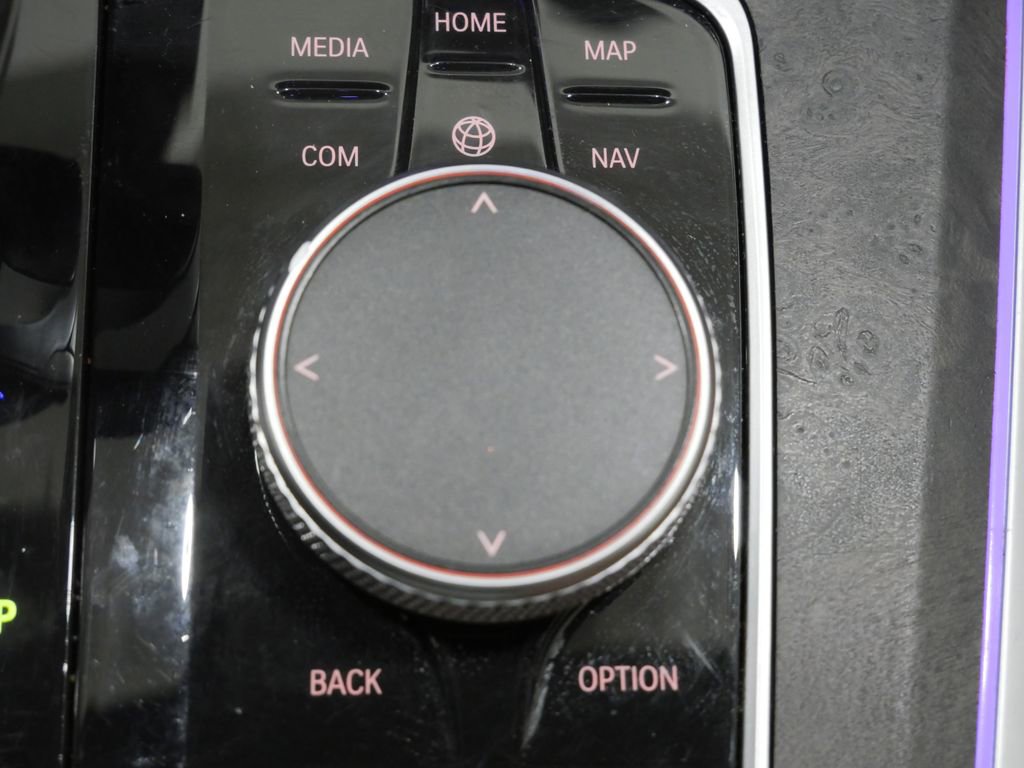 Used 2022 BMW X5 xDrive40i w/ Luxury Seating Package AWD/4WD image 23