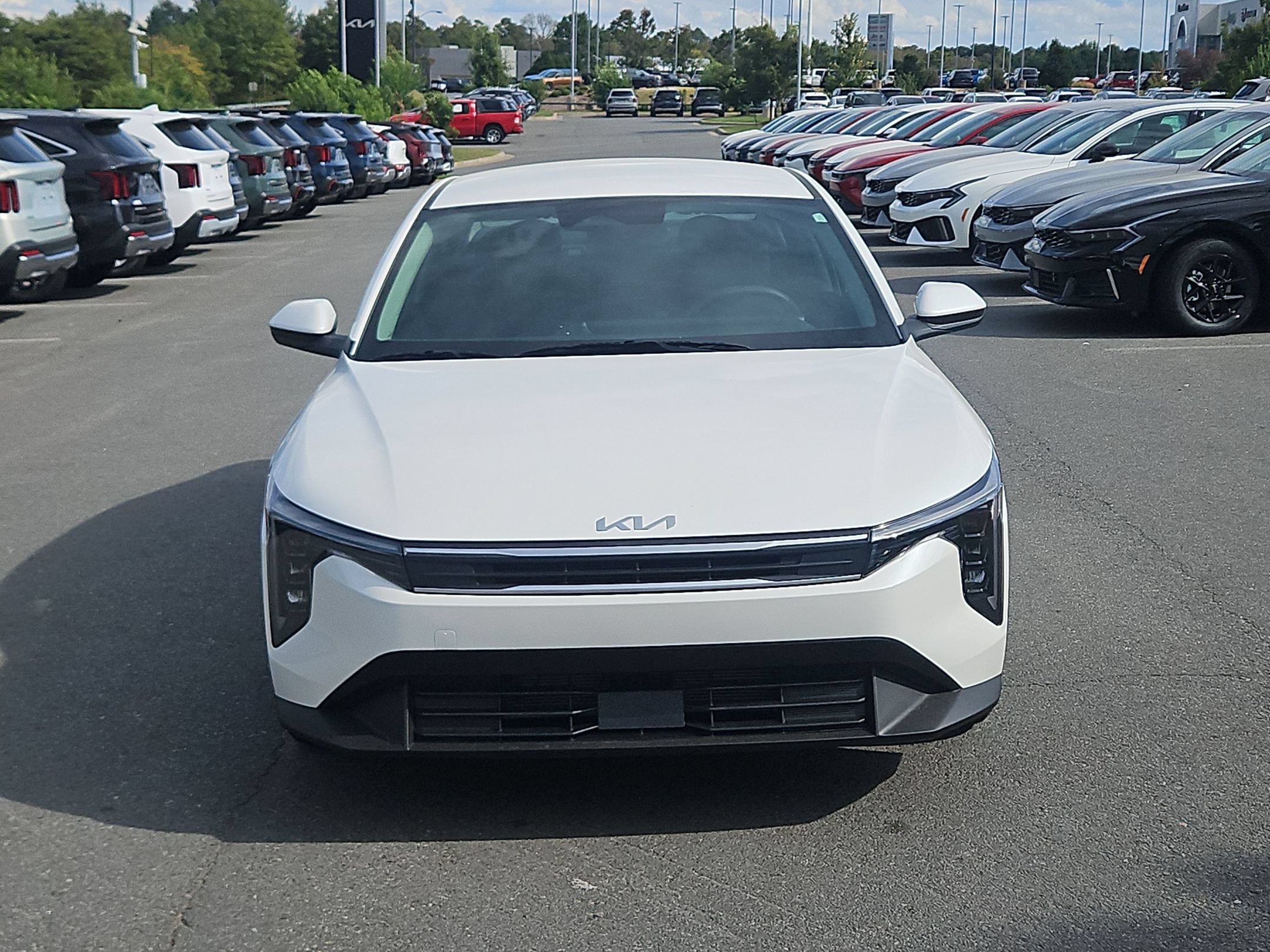 New 2026 Kia K4 FWD image 2